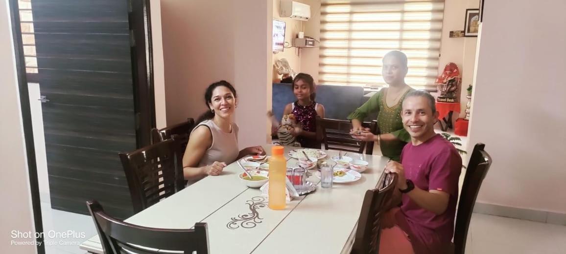 Shakti Villa Home Stay آغْرا المظهر الخارجي الصورة
